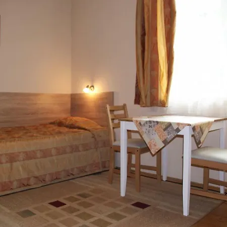 Private Siesta 3*