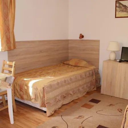 Private Siesta Konukevi 3*